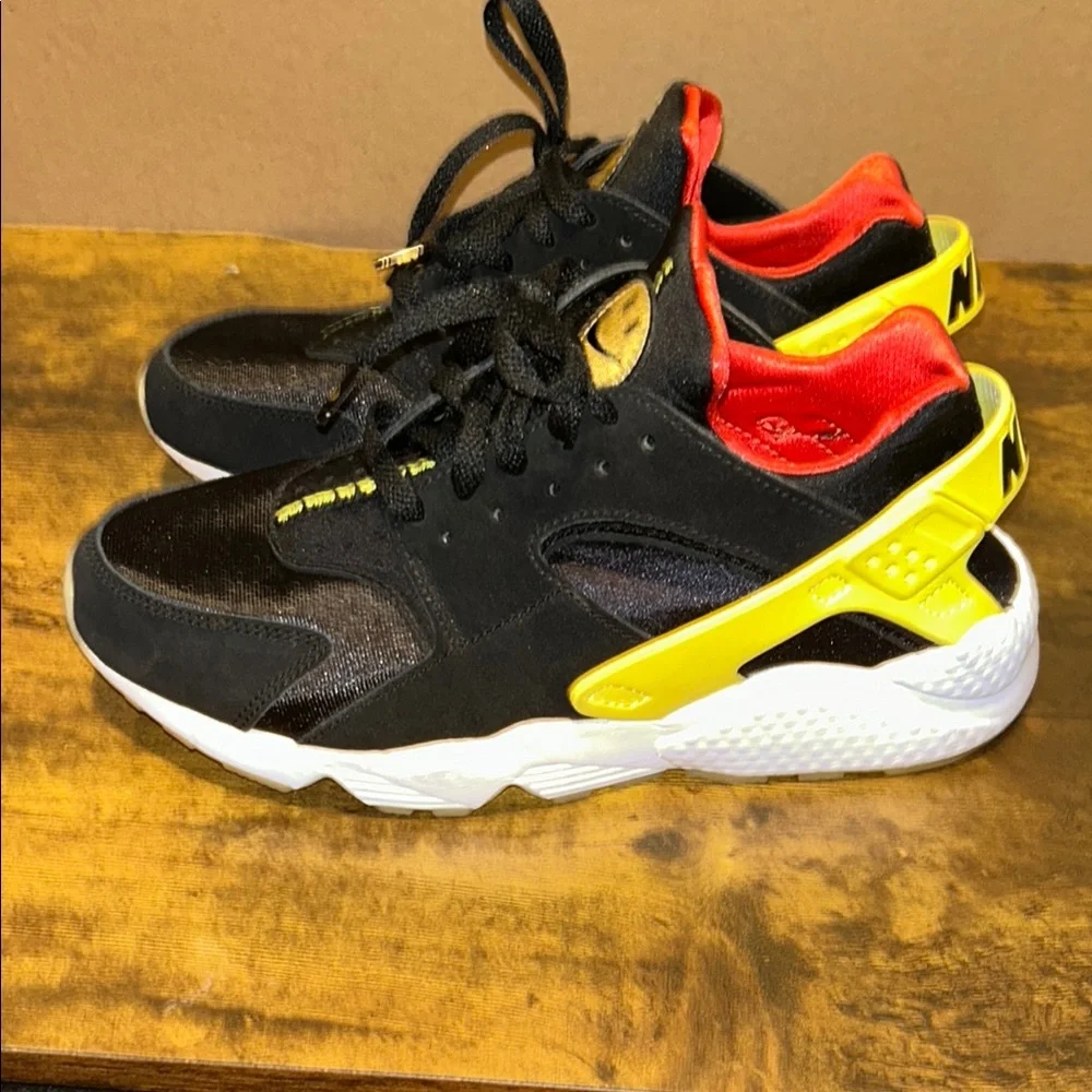Nike AIR HUARACHE (WOMEN 10 MEN 8.5) - Picture 3 of 8